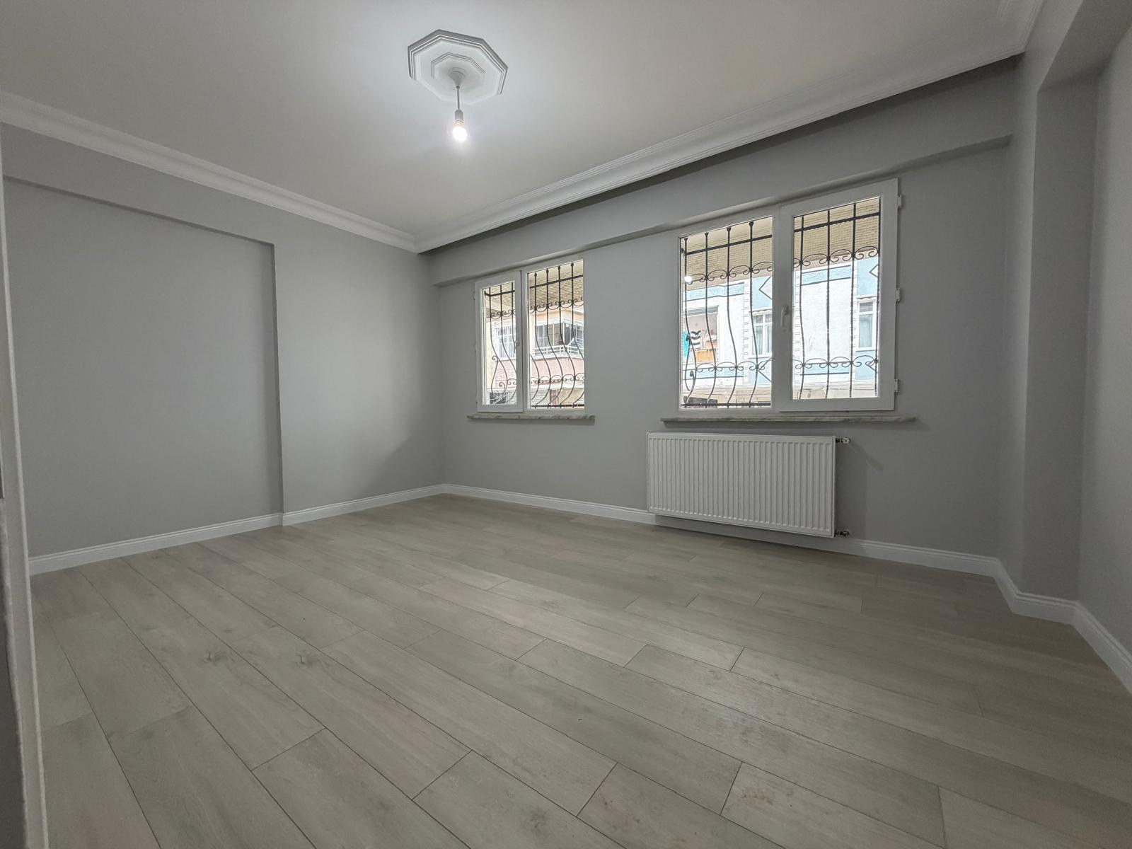 Güngören Gençosman Mahallesi’nde Devlet Hastanesi ve Metroya Yakın 3+1, 95 m², 1. Kat Daire